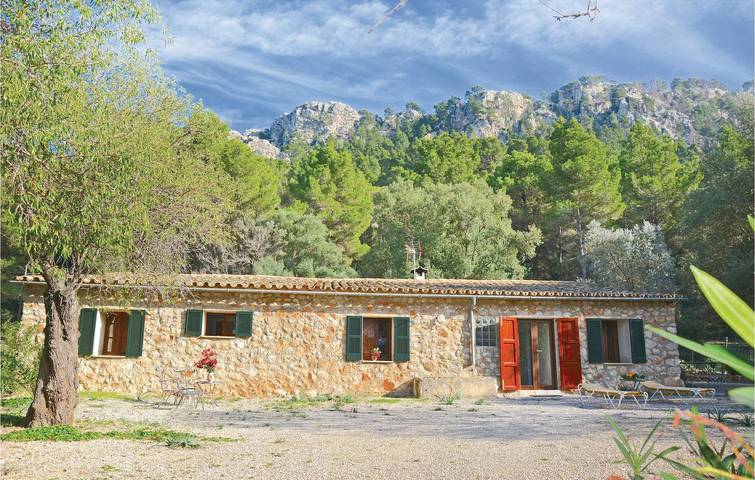 Finca mit Whirlpool für 6 Personen, mit Terrasse und Garten auf Mallorca Westen