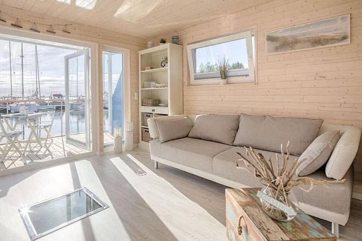 Hausboot für 5 Personen, mit Terrasse auf Fehmarn