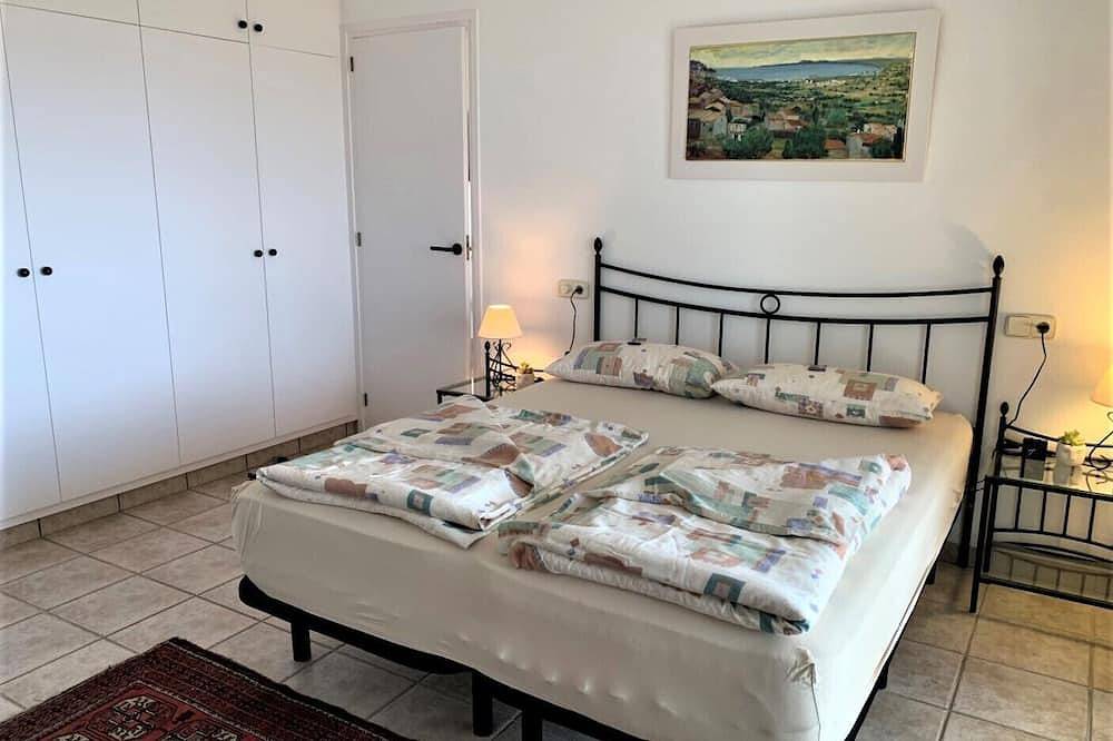 Appartement entier, Top appartement tout confort pour1-2 pers.piscine privée, internet fibre optique in El Mas Fumats, Roses
