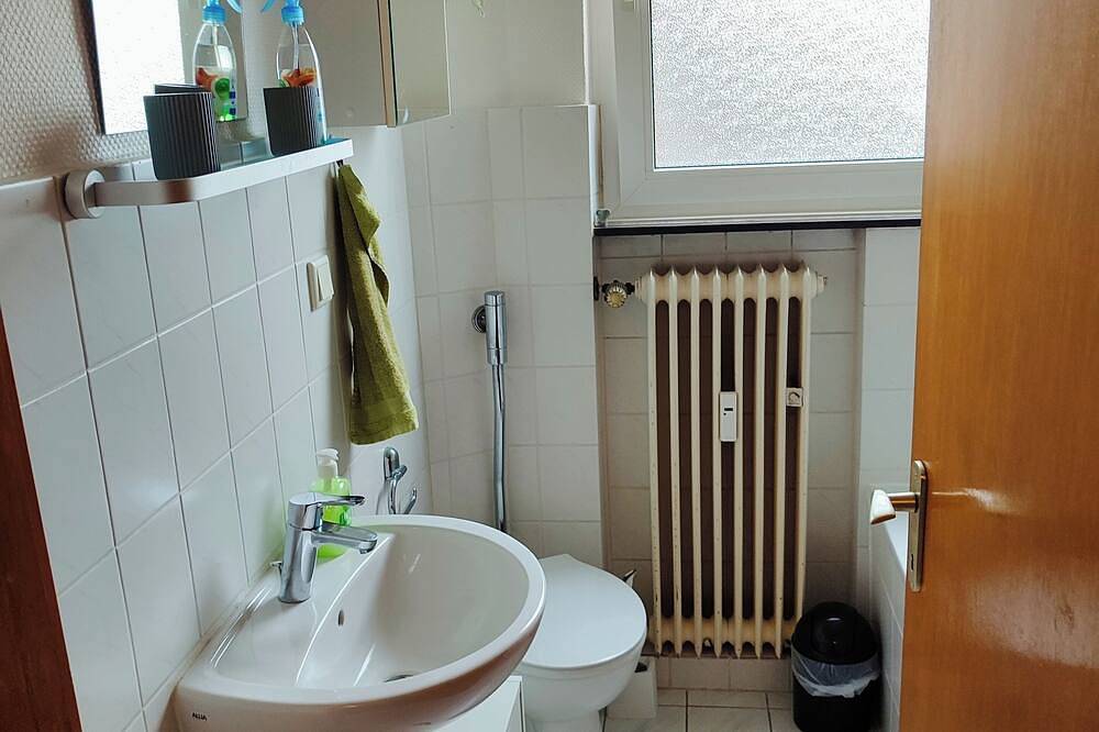 Entire apartment, Quiet, cozy 52 sqm apartment |Park|City|A 57| in Krefeld, Lower Rhine