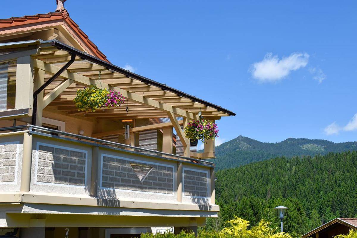 Ganze Wohnung, Ferienwohnung bei Wolf und Eule - Ferienwohnung bei Wolf und Eule (75 qm) mit Terrasse in Lohberg, Ostbayern
