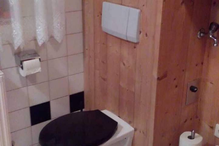 Ganze Wohnung, Entzückende Ferienwohnung inmitten der majestätischen Alpen, nahe Schilift in Lechtaler Alpen, Heiterwang