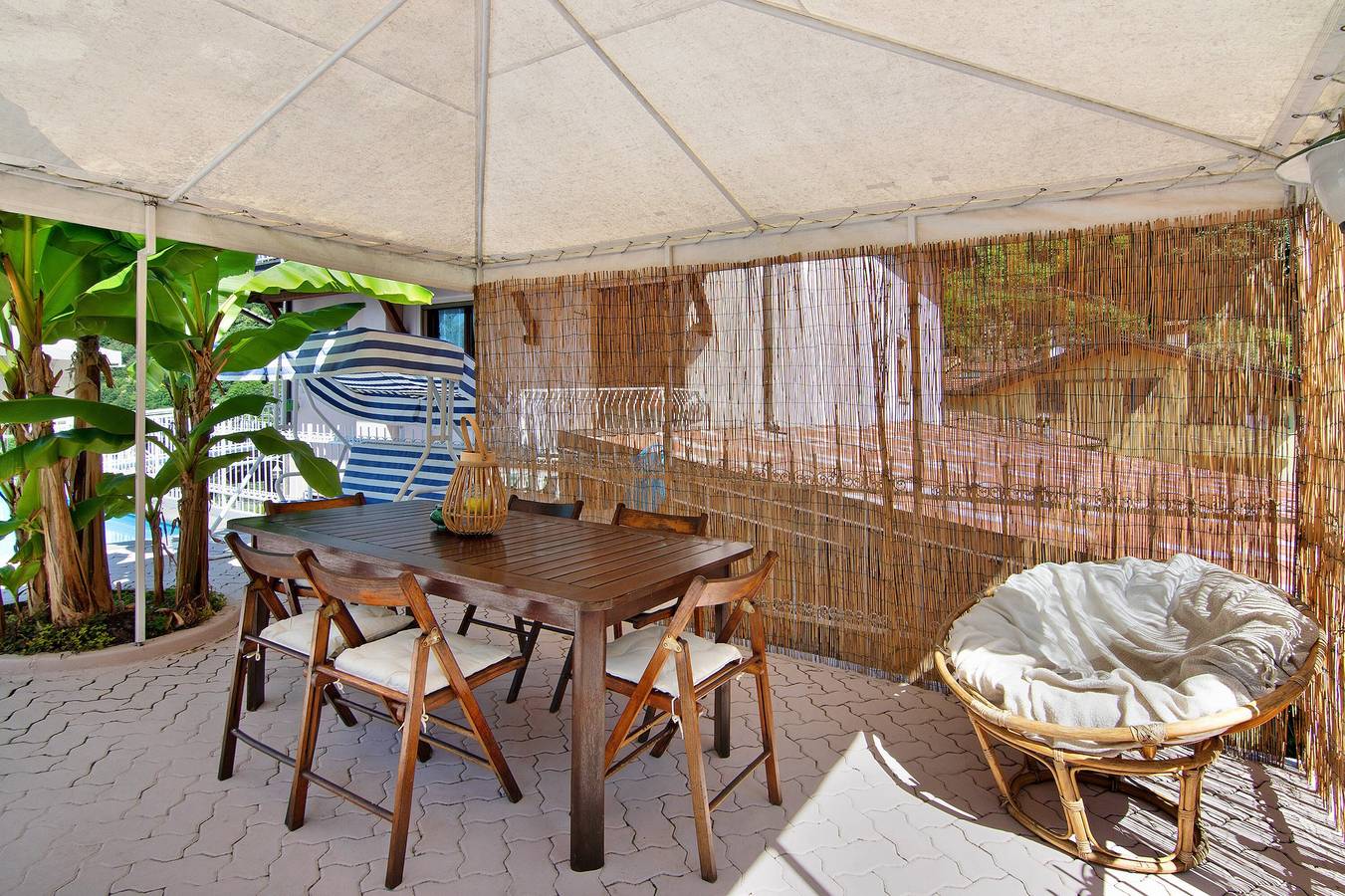 Ganze Wohnung, Ferienwohnung 'Villa Adele' mit Seeblick, privatem Pool und Wlan in Segna, Gravedona ed Uniti