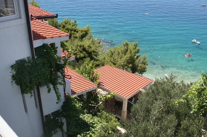 Ganze Wohnung, Studio Appartement am Strand Pisak, Omis As-1014-b in Pisak, Omis-Riviera
