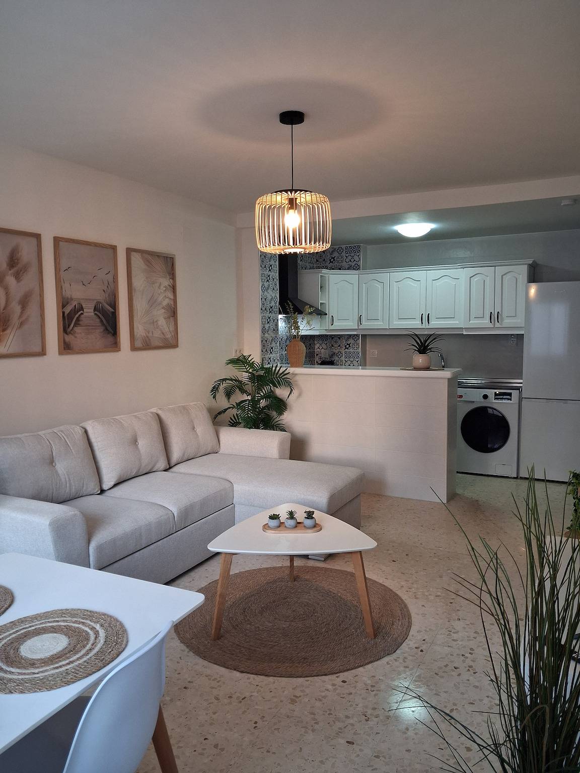 Ganze Wohnung, Ferienwohnung für 5 Personen mit Balkon in Torrevieja, Costa Blanca