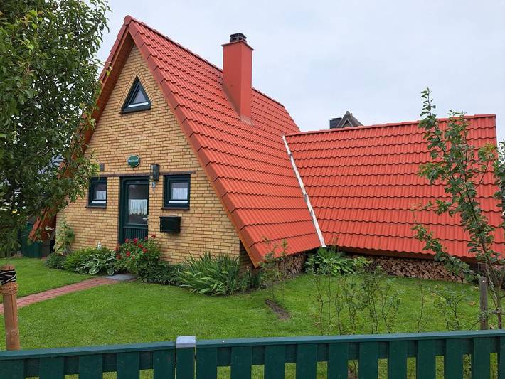 Ferienhaus für 4 Personen, mit Terrasse und Garten in Friedrichskoog
