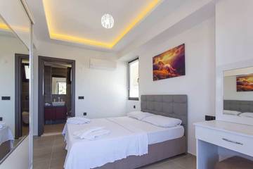 Villa for 8 People in Ölüdeniz, Turkish Aegean, Photo 1