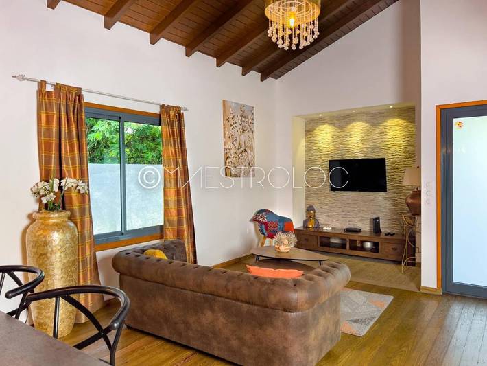 Location de vacances pour 6 personnes, avec jardin ainsi que piscine et vue dans Plage des Raisins Clairs - 4