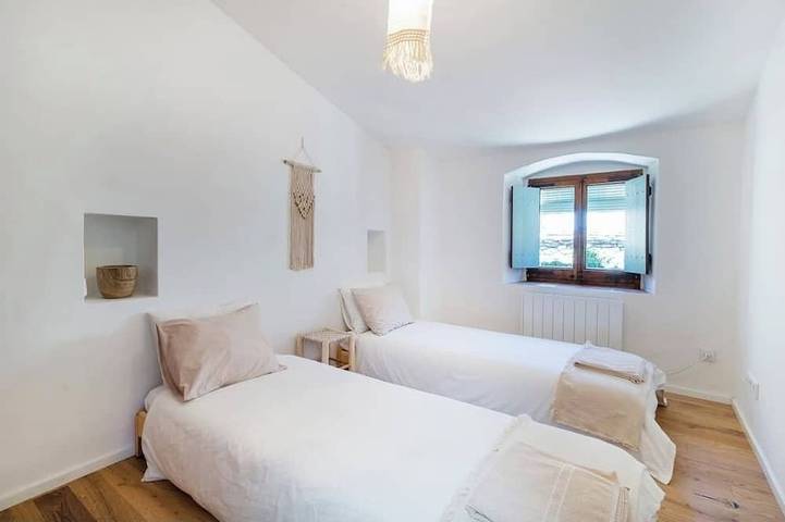 Location de vacances pour 6 personnes, avec jardin dans Peratallada - 3