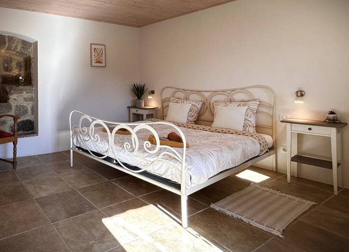 Chambre d’hôte pour 2 personnes, avec jacuzzi et jardin en Ardèche