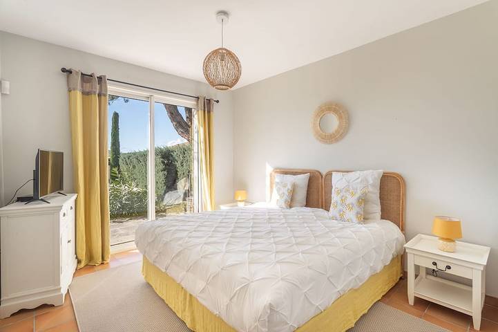 Location de vacances pour 8 personnes, avec jardin et terrasse à Cabrières-d'Avignon - 2