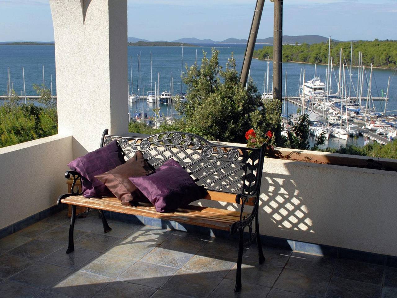 Charming Holiday House in a quiet area,large covered terrace with great sea view in Sali, Dugi Otok