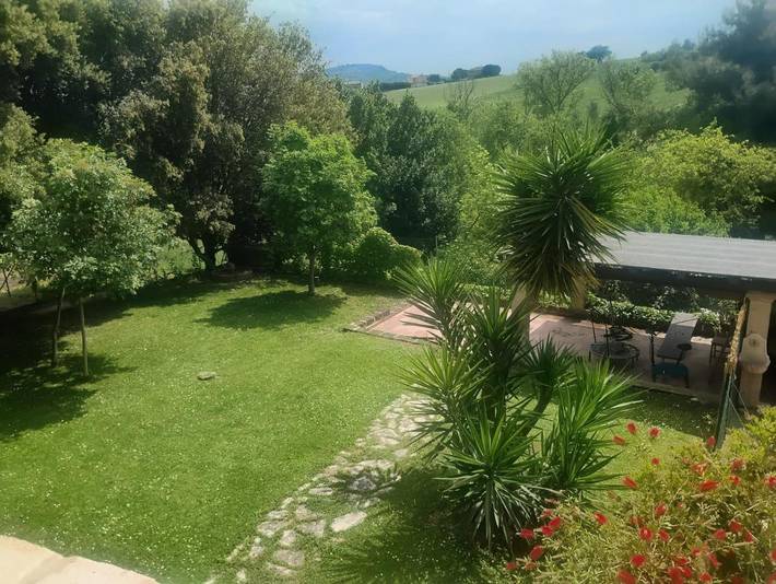 Chambre d’hôte pour 9 personnes, avec Terrasse ainsi que Jardin et Vue dans Marche - 2