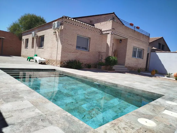 Maison de vacances pour 10 personnes, avec piscine ainsi que vue et jardin - 1