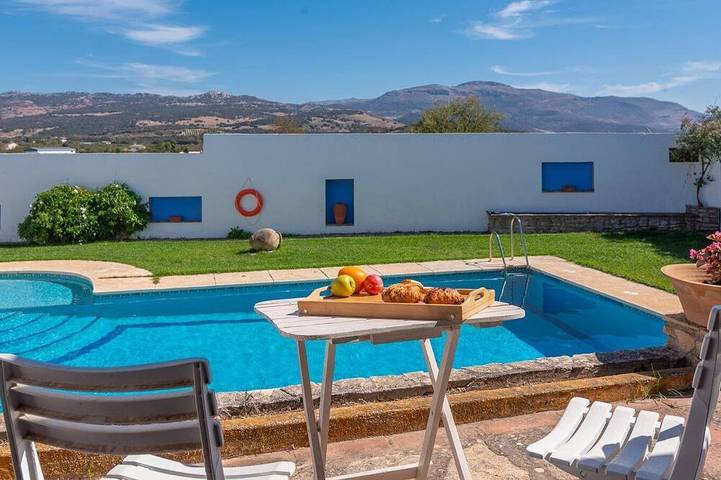Maison de vacances pour 20 personnes, avec terrasse et jardin à Ronda