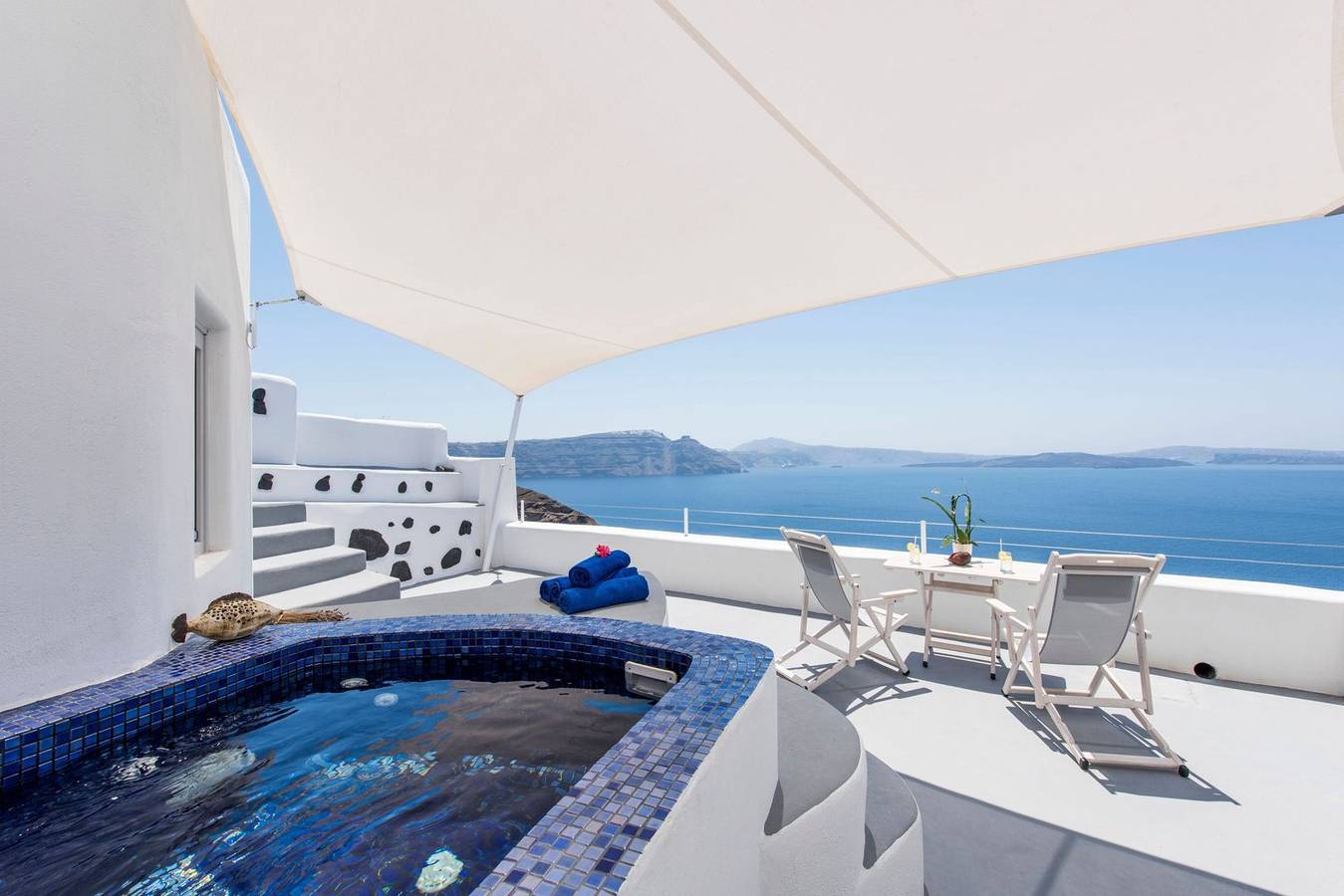 Gorgeous Santorini Villa | Villa Devon | 1 Bedroom | Breathtaking Caldera and Sea Views | Private Hot Tub | Oia in Oia, Santorini
