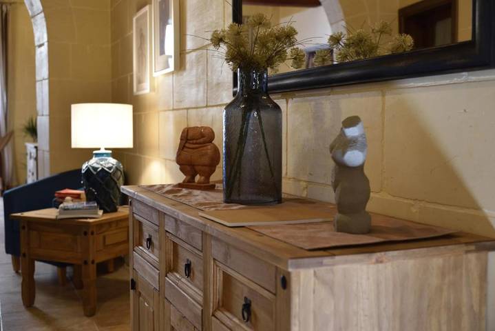 Chambre d’hôte pour 8 personnes, avec vue ainsi que terrasse et piscine dans Xaghra