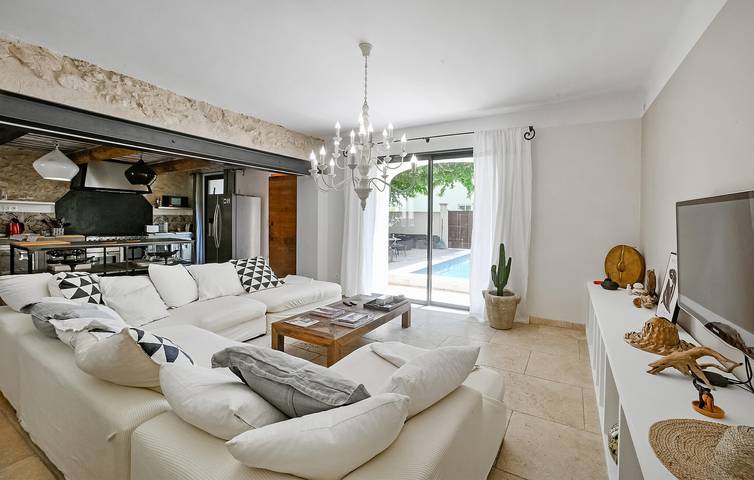 Gemütliches Vedène Apartment mit AC, Pool & Parkplatz in Vedène, Vaucluse