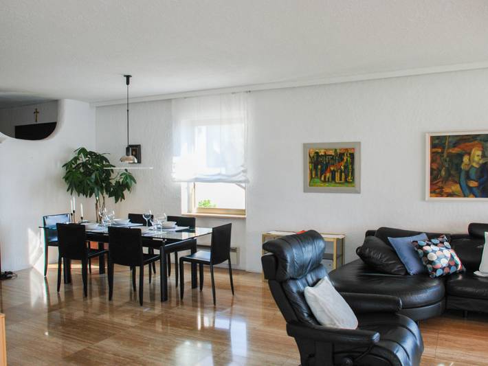 Ferienwohnung für 5 Personen, mit Seeblick und Ausblick sowie Terrasse in Brissago - 2