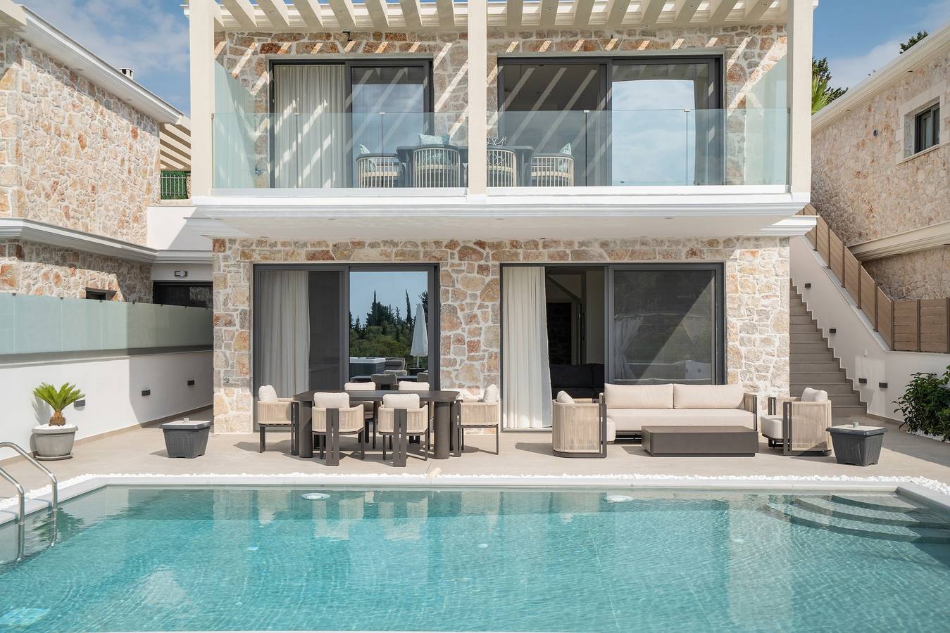 Norelia Luxusvilla mit Pool, Whirlpool & Sonnenuntergangsblick in Griechenland