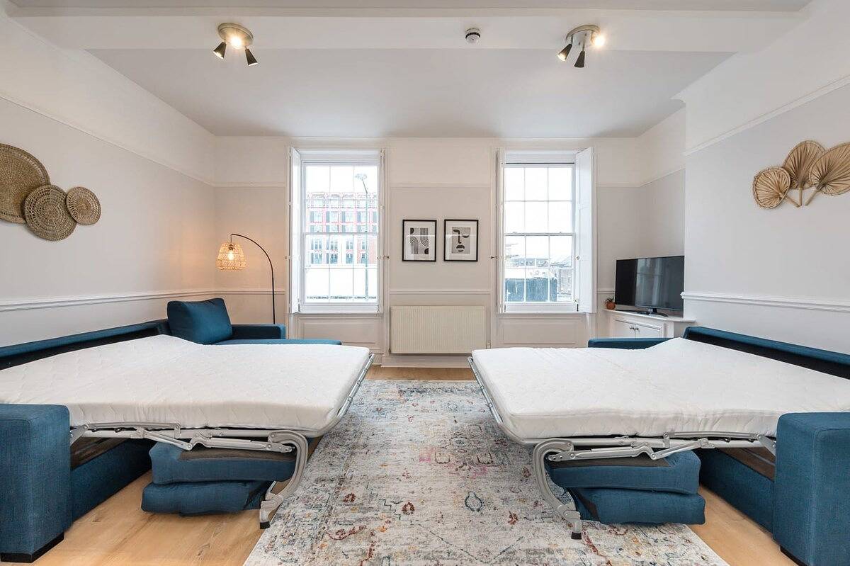 Entire apartment, Host & Stay | Seel St Townhouse Apt Ii in Liverpool, Merseyside