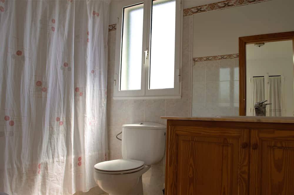 Pleasant villa with pool and air conditioning. in Cap d'Artrutx, Ciutadella