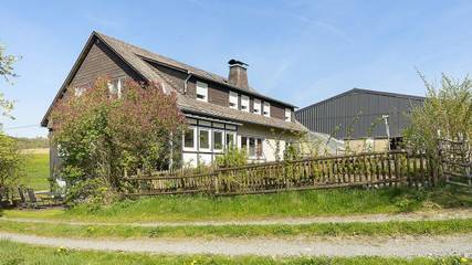 Bauernhof für 4 Personen, mit Terrasse und Garten, mit Haustier im Sauerland