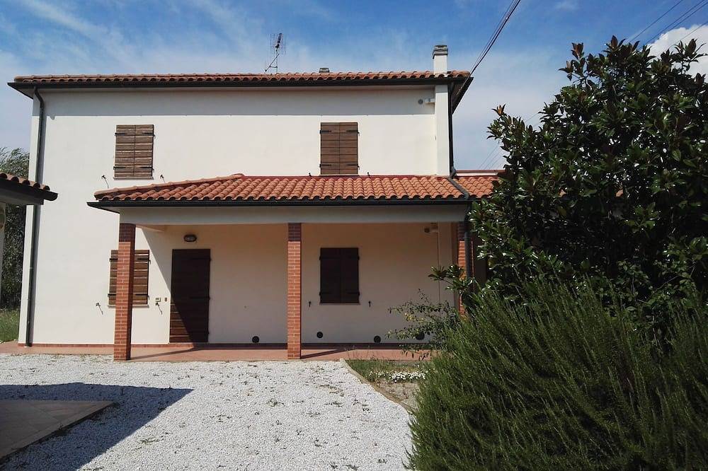 Agriturismo per 5 Persone in Campiglia Marittima, Riviera Toscana