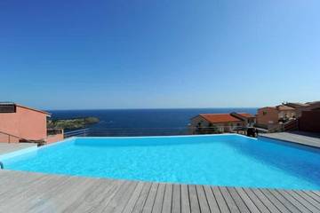 Gîte pour 4 personnes, avec balcon et piscine à Cerbère