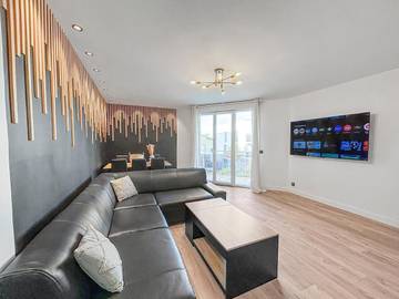 Gîte pour 6 personnes, avec balcon à Drancy