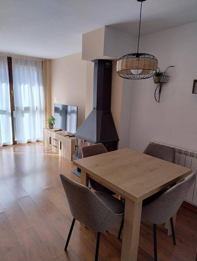 Apartamento para 4 personas, con Vistas en Tramacastilla de Tena