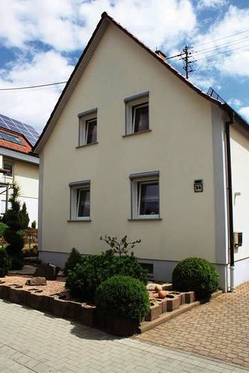 Ferienwohnung für 4 Personen, mit Garten und Terrasse in Rheinebene