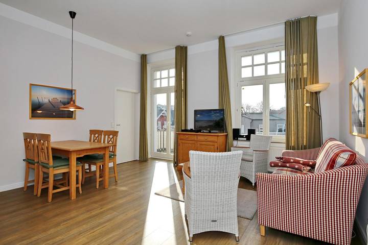 Ferienwohnung für 4 Personen, mit Balkon in Kühlungsborn