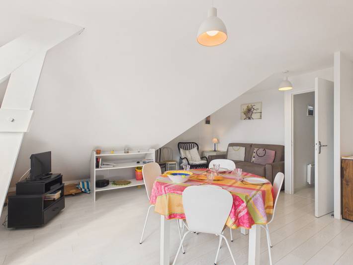 Gîte pour 4 personnes, avec balcon dans Plage du Roaliguen - 2