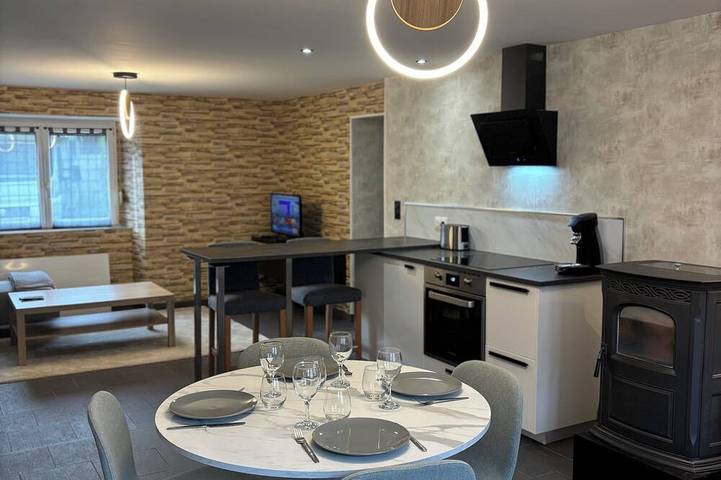 Gîte pour 4 personnes, avec jardin et terrasse dans Rolampont
