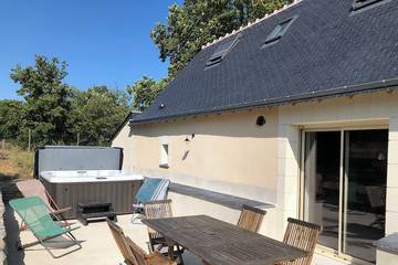 Gîte pour 5 personnes, avec jacuzzi et jardin dans Maine-et-Loire
