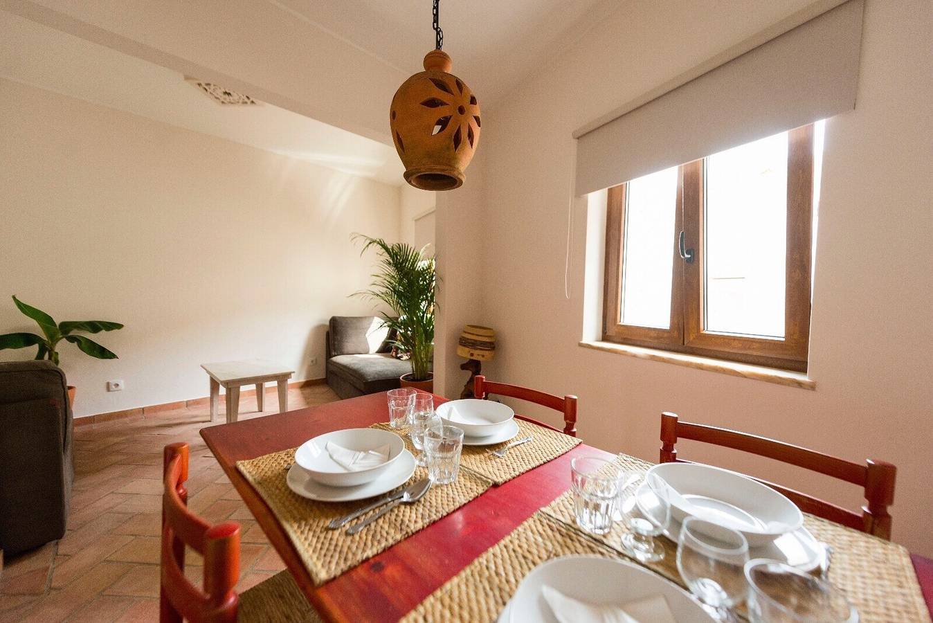 Casa Vacacional 'Hogar Único en el Centro Histórico' con Terraza Privada y Wi-Fi in Santa Maria, Lagos