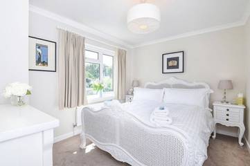 Holiday Home for 4 People in Chichester, West Sussex, Photo 3