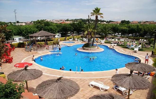 Camping para 4 personas, con Terraza y Piscina en Cataluña