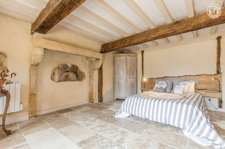 Location de vacances pour 4 personnes, avec jardin dans Semur-en-Brionnais - 3