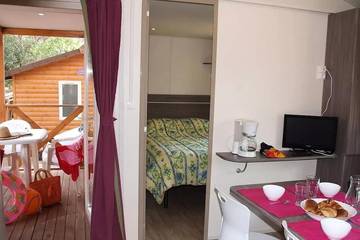 Camping pour 4 Personnes dans Le Muy, Région de Draguignan, Photo 1