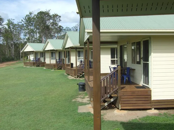 Parc de vacances pour 4 personnes, avec piscine et vue sur le lac ainsi que jardin et vue - 1