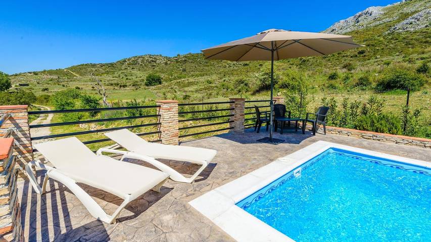 Chalet para 11 personas, con piscina además de balcón/terraza y jacuzzi en Serranía de Ronda - 2