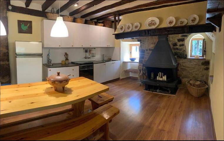 Casa rural para 11 personas, con Vistas en Capolat - 3