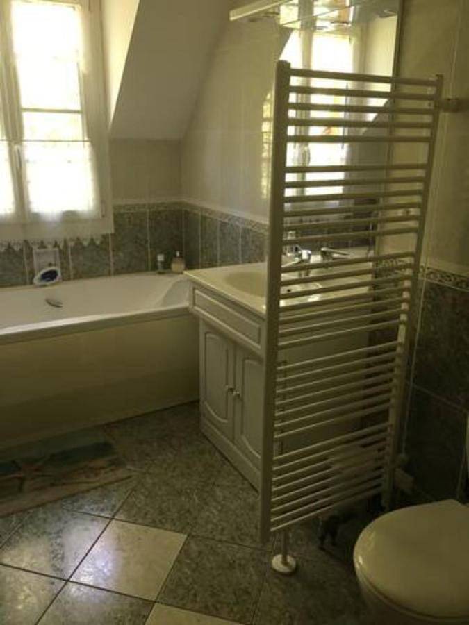 "Rêves de Gamins", Chambre de droite, 4 couchages dans gîte de campagne "La Camusière", proche du Pôle Européen et du circuit des 24h in Champagné (Sarthe), Sarthe