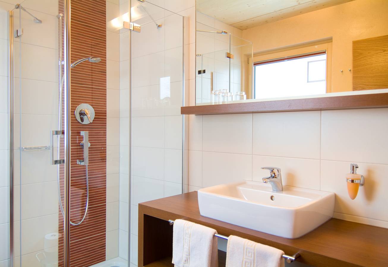 Geheel vakantieappartement, Vakantieappartement voor 4 personen met terras in Lechtal Alps, Lermoos