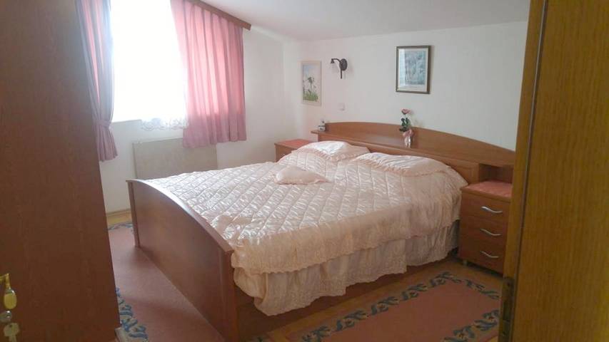 Ferienwohnung für 13 Personen, mit Garten - 1