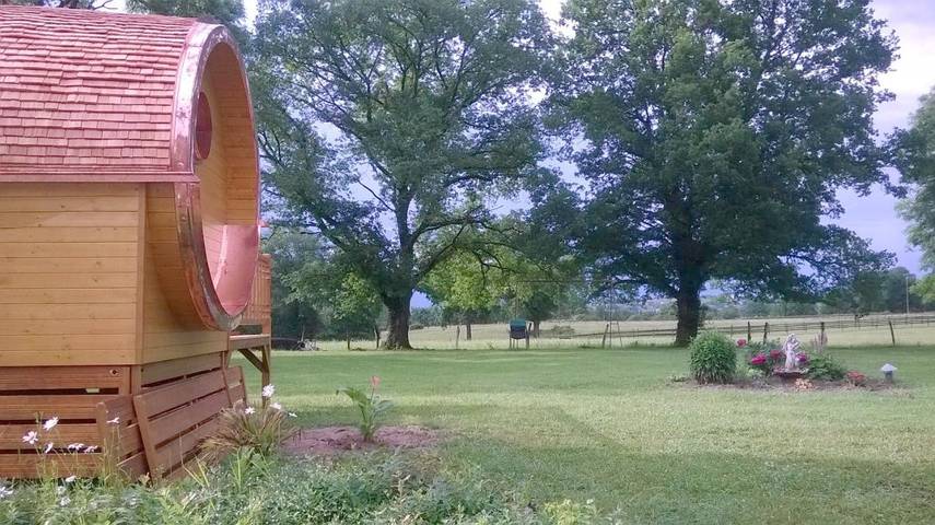 Location de vacances pour 3 personnes, avec vue et jardin à Pouilly-sous-Charlieu - 2