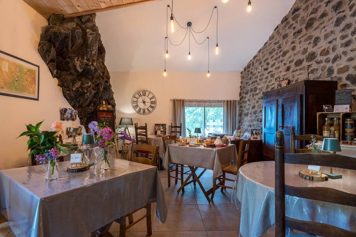 Gastenkamer 'La Grange 2' met bergzicht, gedeeld zwembad en wifi, foto 14