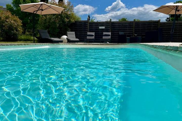 Location de vacances pour 4 personnes, avec jardin et piscine, adapté aux familles à Beaulieu (Largentière) - 2